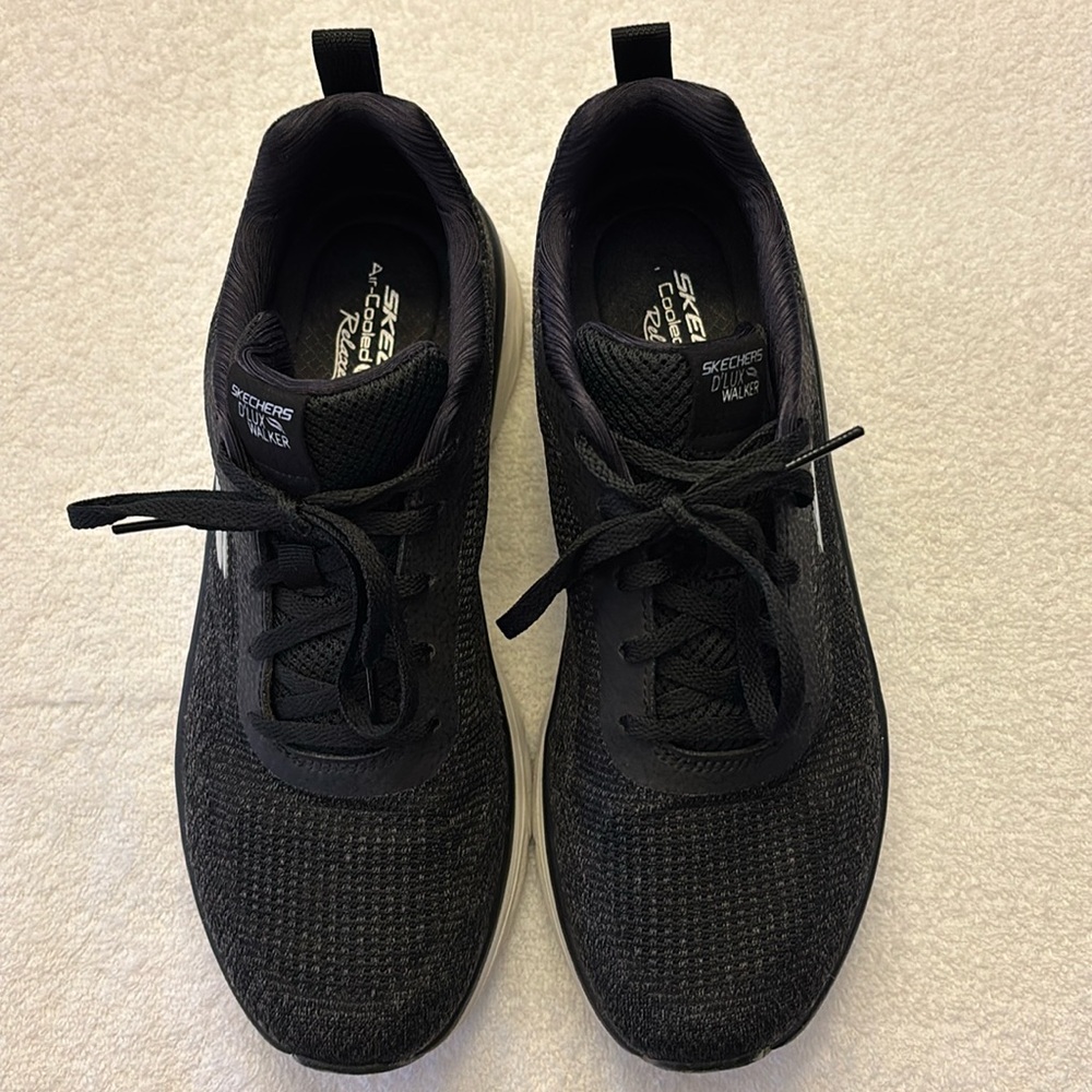 Skechers Women's D’Lux Walker